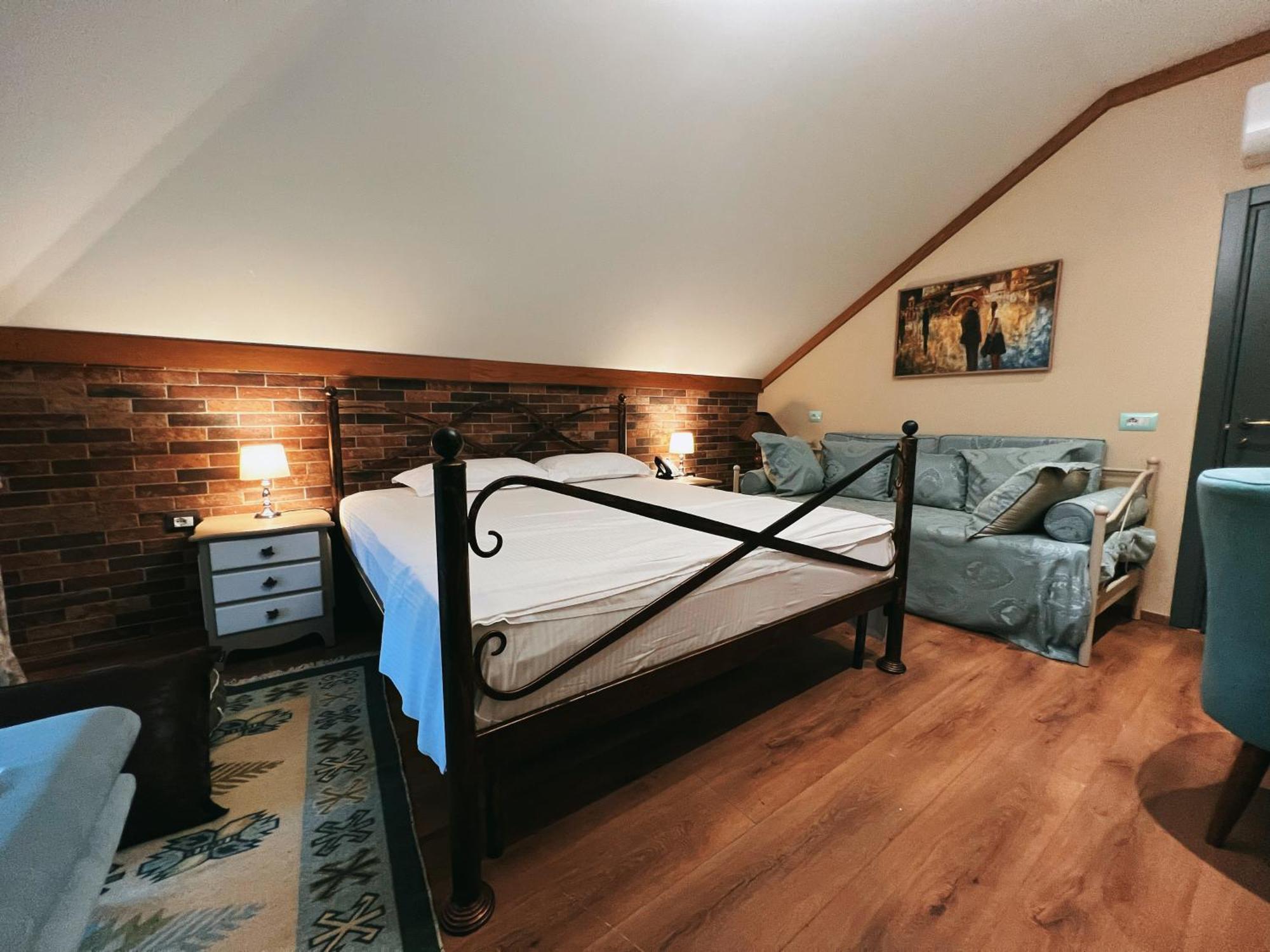 Farm stay Chateau Fasel